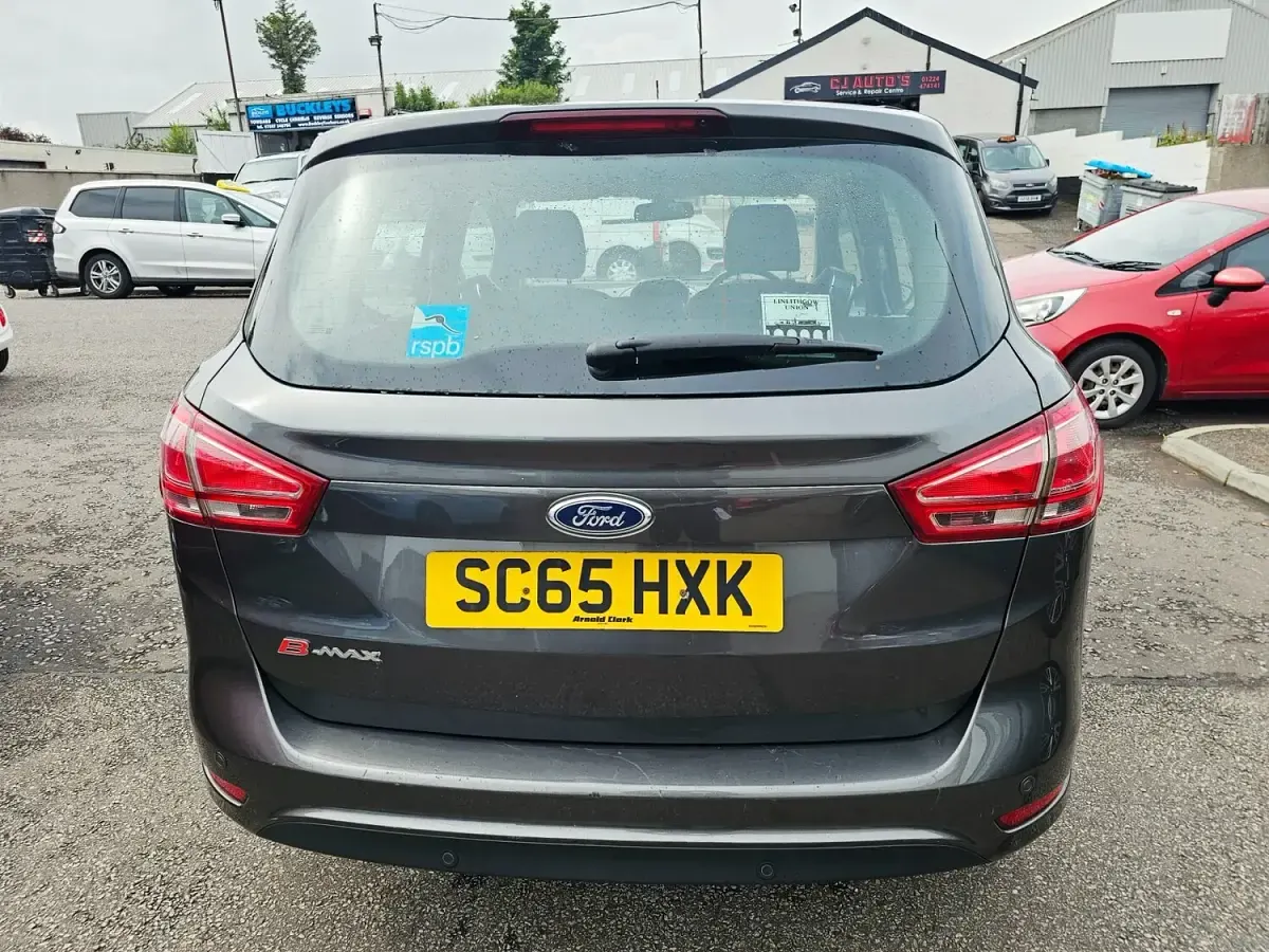 Used Ford B-MAX Zetec 90 HP (66 kW) 2016 Grey MPV