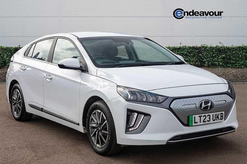 Used Hyundai Ioniq Premium 100 kW (136 HP) 2023 White Hatchback