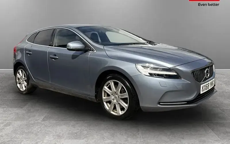 Used Volvo V40 Inscription 152 HP (111 kW) 2018 Hatchback
