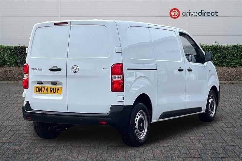 Used Vauxhall Vivaro S 120 HP (88 kW) 2024 White MPV