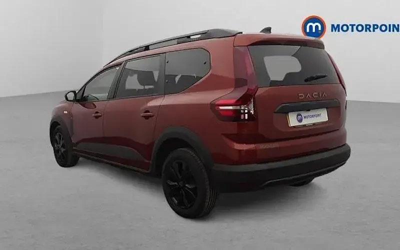 Usado Dacia Jogger Extreme 110 HP (80 kW) 2024 Castanho Monovolume