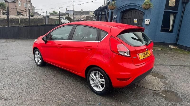 Used Ford Fiesta Zetec 2015 Red Hatchback