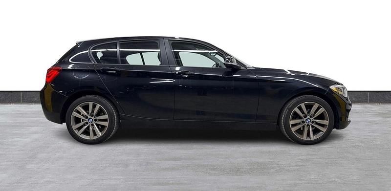 Sapphire black Used 2015 BMW 116 Sport Line Hatchback | £7,975 (Good price) - Image 1/4