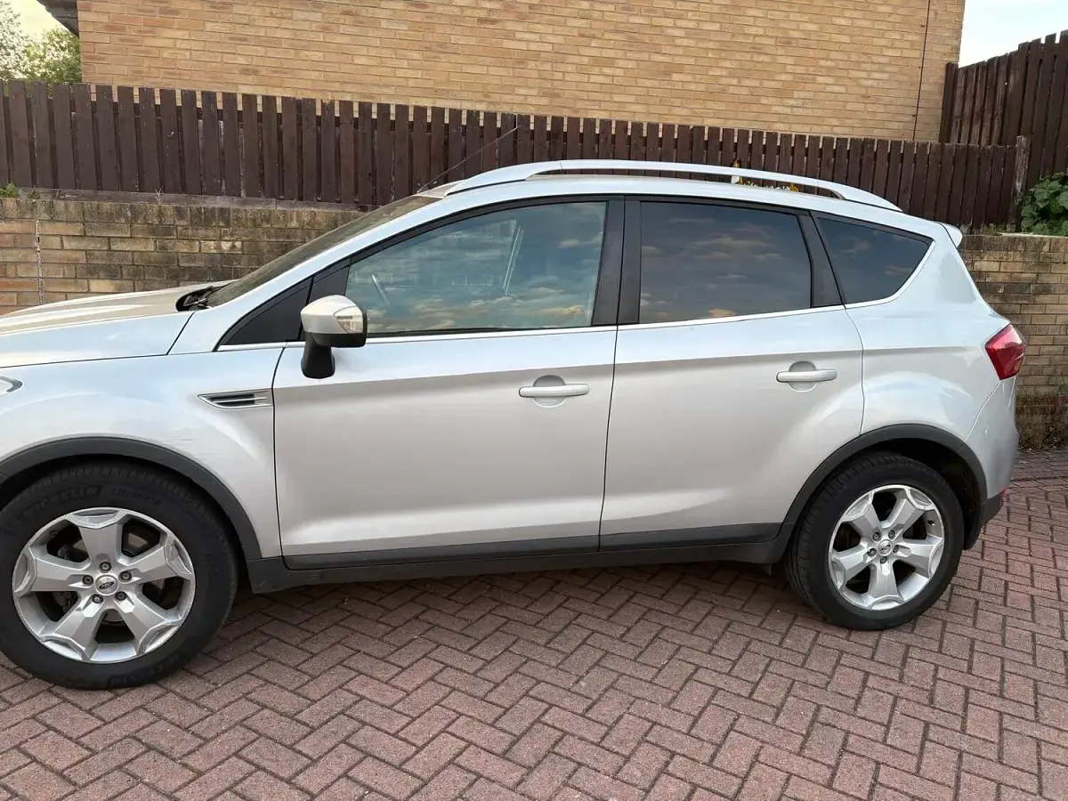 Used Ford Kuga Zetec 136 HP (100 kW) 2009 Silver SUV