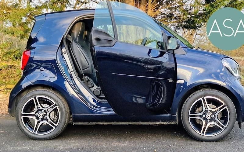 Used Smart ForTwo Coupé 90 HP (66 kW) 2018 Blue Coupe