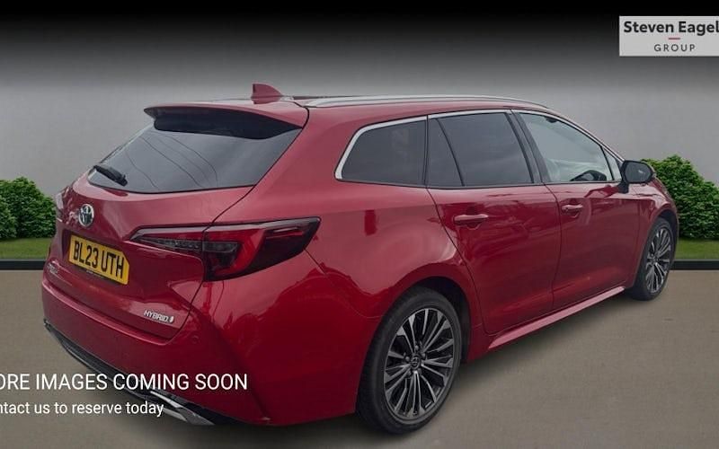 Używany Toyota Corolla Design 196 KM (144 kW) 2025 Kombi