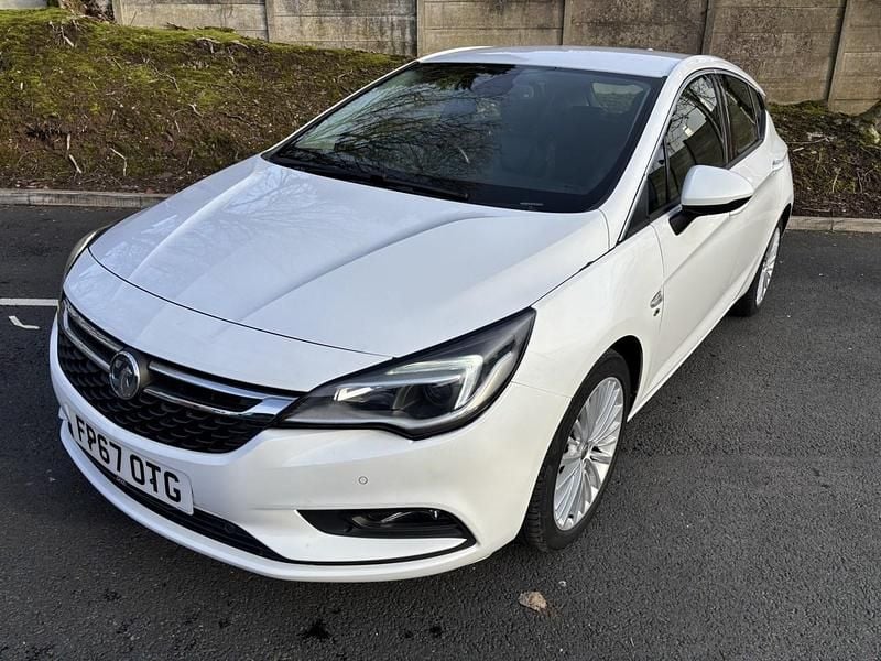 Used Vauxhall Astra Elite 2018 White Hatchback