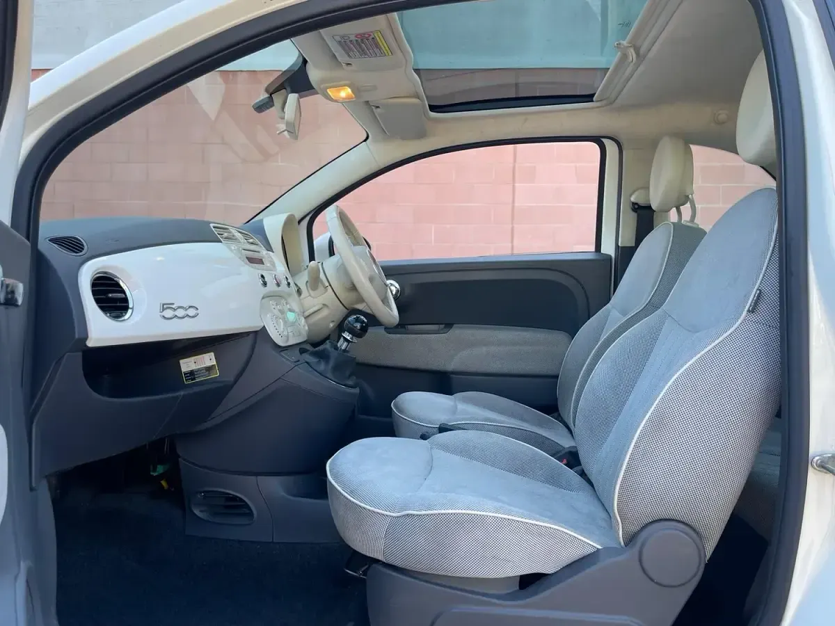 Used Fiat 500 Lounge 69 HP (50 kW) 2011 White Hatchback