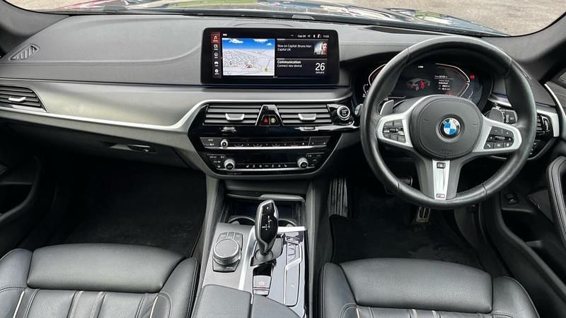 Used BMW 520 M Sport 190 HP (139 kW) 2022 Phytonic blue metallic paint  Estate