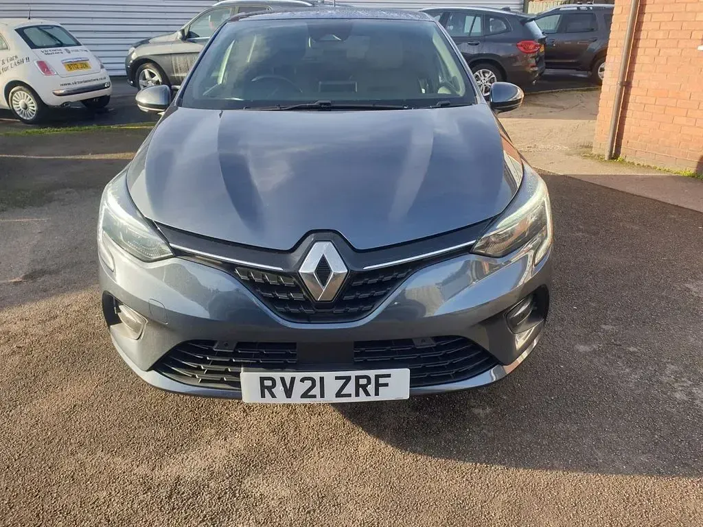 Used Renault Clio V Version S 90 HP (66 kW) 2021 Grey Hatchback