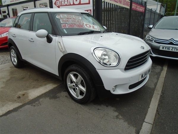 White Used 2014 Mini One Countryman SUV | £6,495 (A bit pricey) - Image 1/1