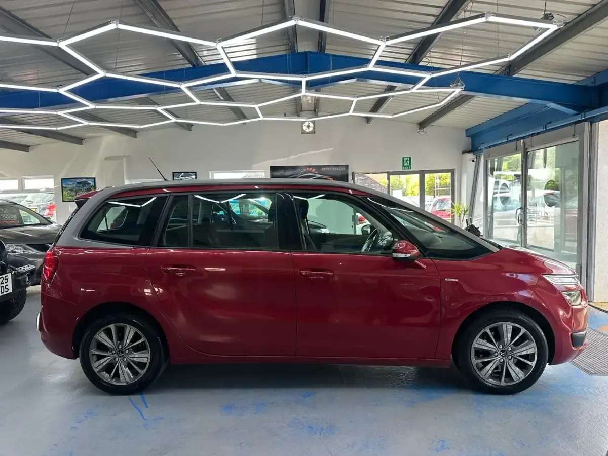 Begagnad Citroën Grand C4 Picasso Exclusive 2016 Röd Minibuss
