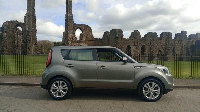 Used Kia Soul Plus 128 HP (94 kW) 2015 Silver SUV