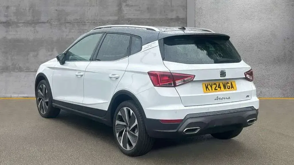Used Seat Arona FR Sport 115 HP (84 kW) 2024 White SUV