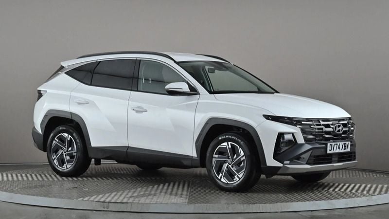 White Used 2024 Hyundai Tucson Advanced SUV | £23,298 (Good price) - Image 1/4