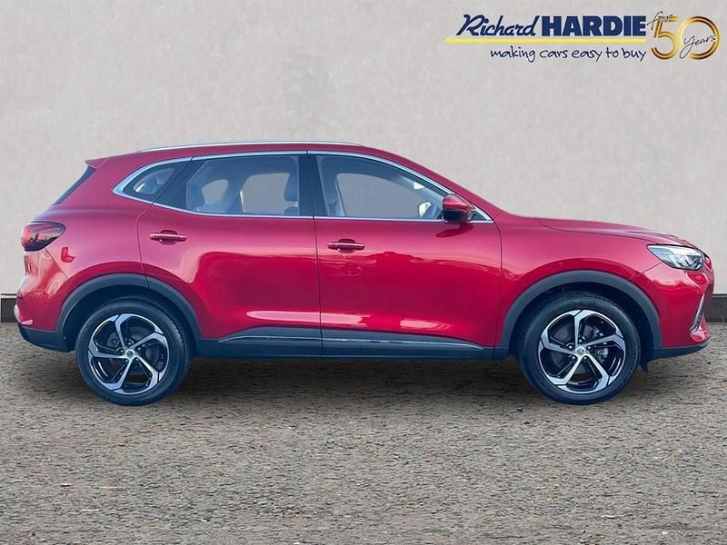 Used MG HS SE 167 HP (122 kW) 2024 Red SUV