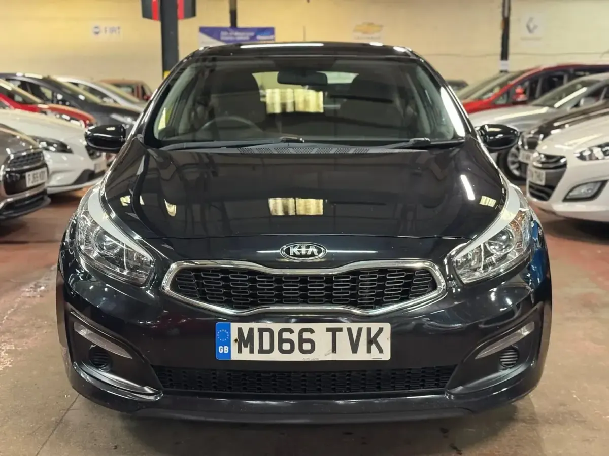 Używany Kia Ceed 136 KM (100 kW) 2017 Czarny Hatchback