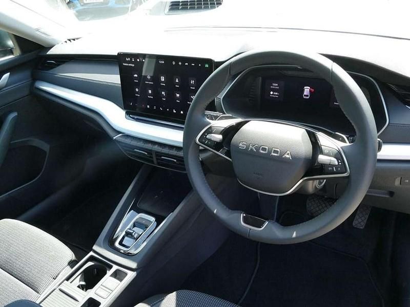 Used Skoda Octavia SE Technology 150 HP (110 kW) 2025 Grey Estate