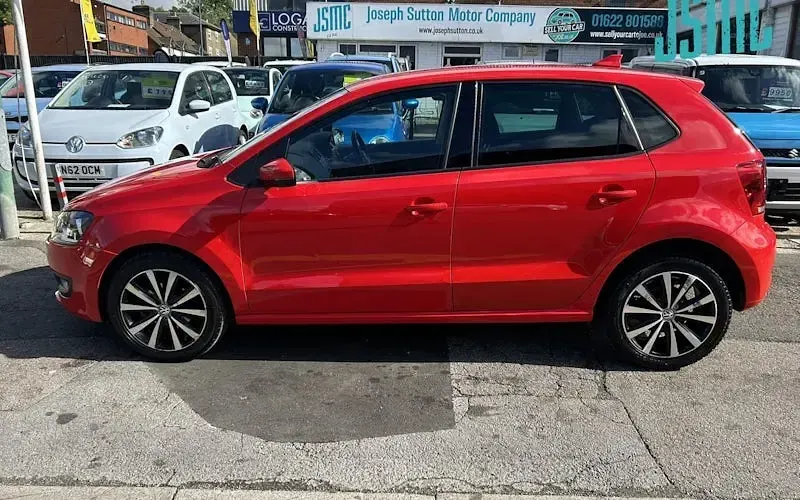 Used VW Polo Match 70 HP (51 kW) 2012 Red Hatchback
