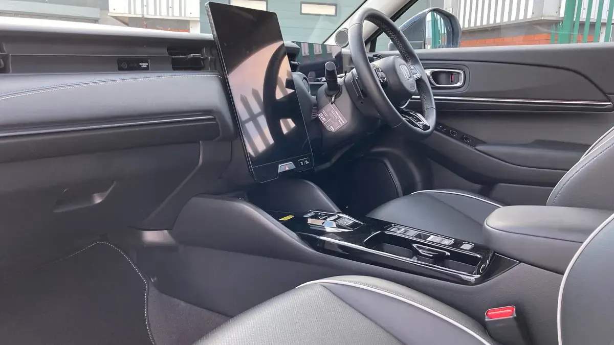 Begagnad Honda e Elegance 150 kW (204 HK) 2024 Halvkombi