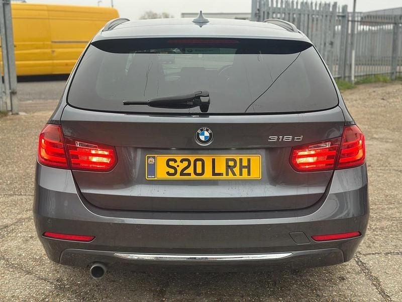 Used BMW 318 Luxury Line 2015 Grey Estate