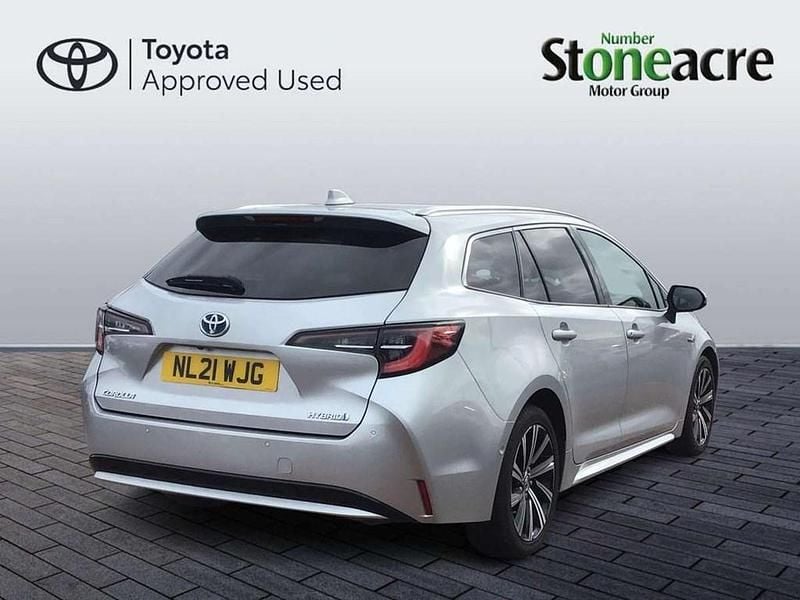 Used Toyota Corolla Design 122 HP (89 kW) 2021 Silver Estate
