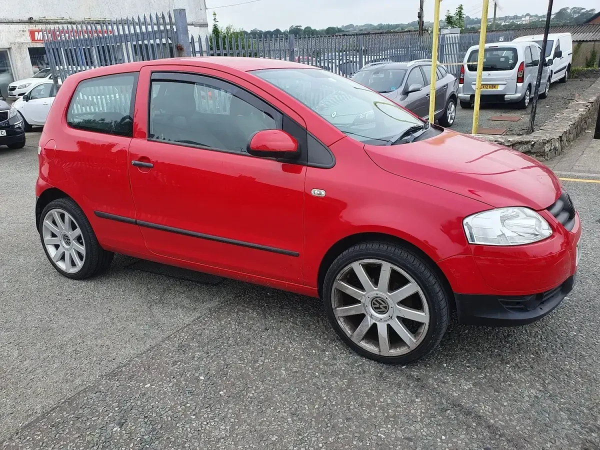 Used VW Fox 55 HP (40 kW) 2007 Red Hatchback