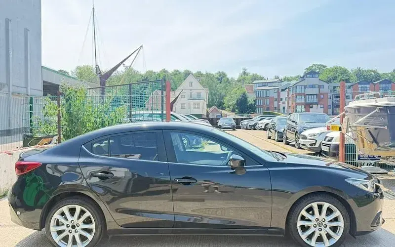 Used Mazda 3 Inclusive 120 HP (88 kW) 2016 Sedan