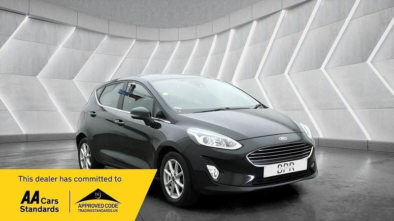 Used Ford Fiesta Zetec 100 HP (73 kW) 2018 Black Hatchback