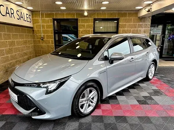 Used Toyota Corolla 122 HP (89 kW) 2019 Grey Estate