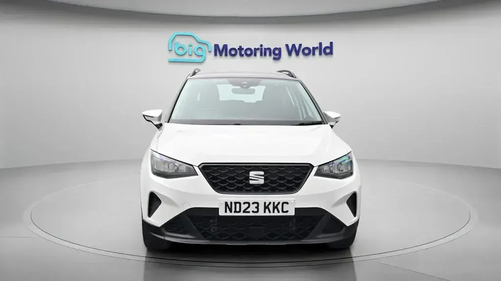 Used Seat Arona SE 95 HP (69 kW) 2023 White SUV