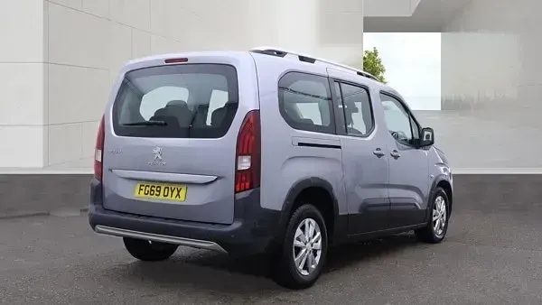 Used Peugeot Rifter Allure 100 HP (73 kW) 2019 Grey MPV