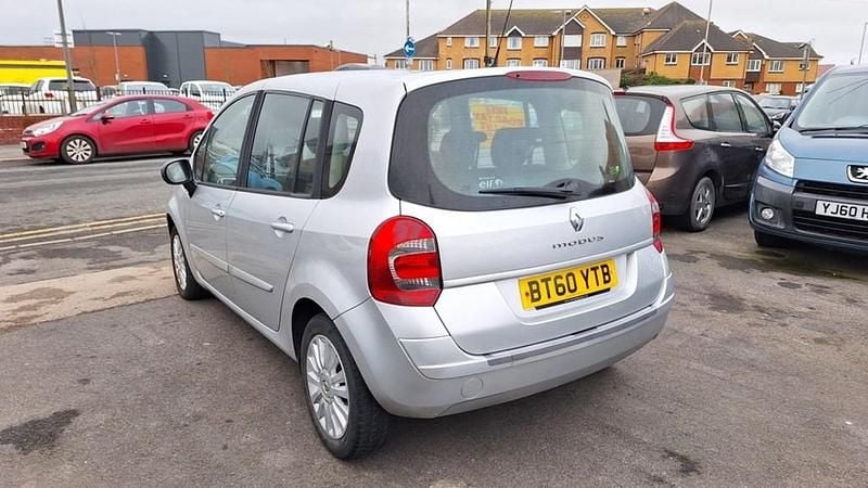 Used Renault Modus Dynamique 86 HP (63 kW) 2011 Silver MPV