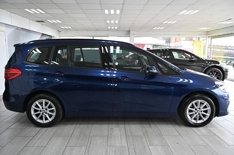 Used BMW 218 Comfort Edition 140 HP (102 kW) 2018 Blue Estate