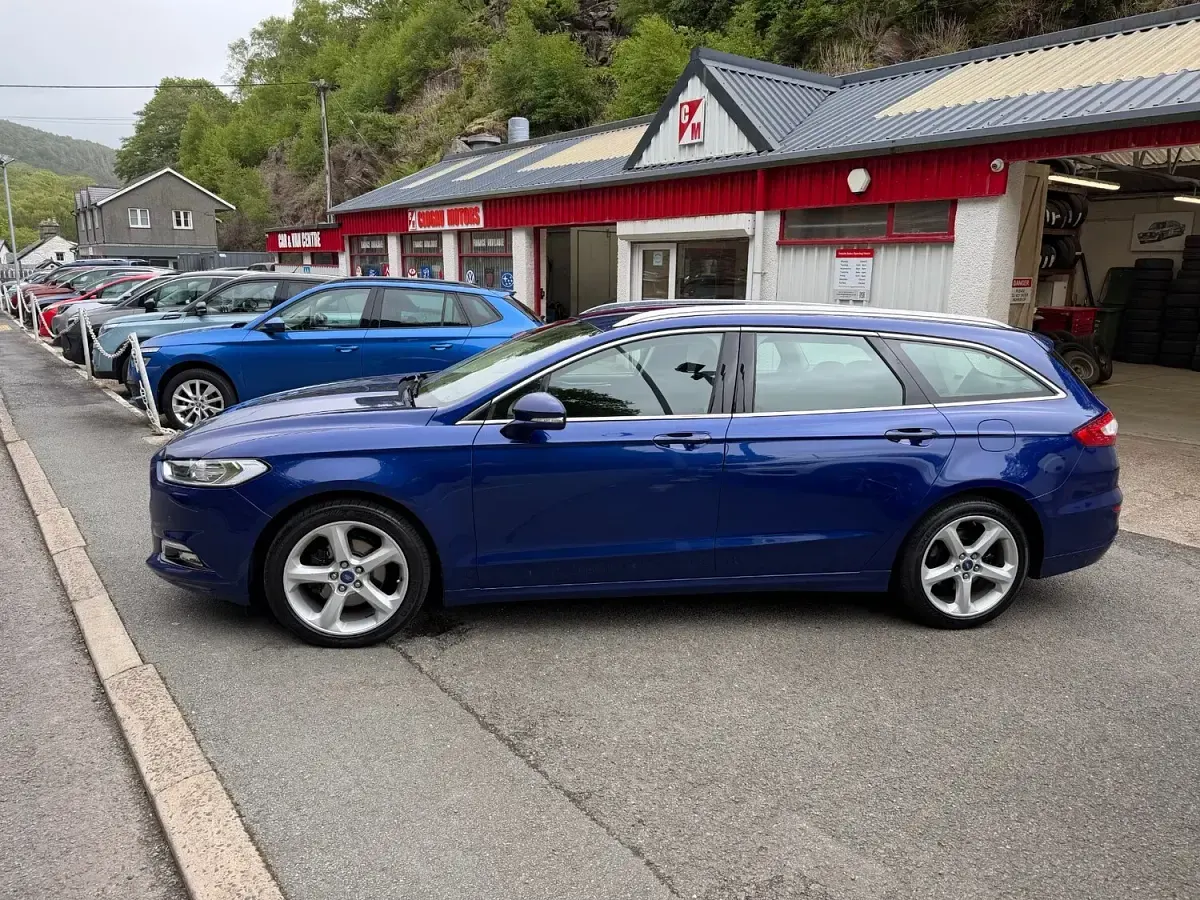 Used Ford Mondeo Titanium 180 HP (132 kW) 2016 Blue Estate