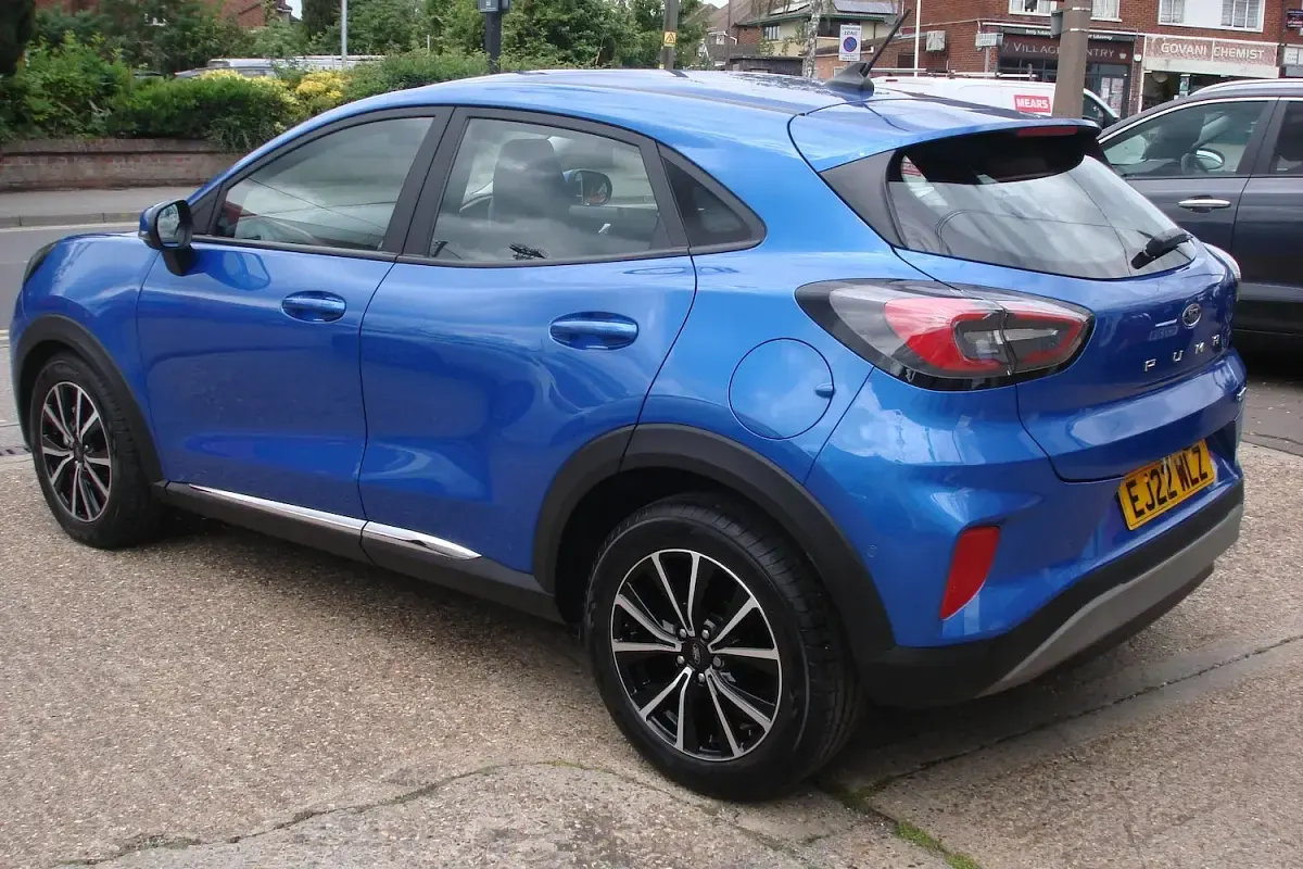 Used Ford Puma Titanium 2022 Desert island blue metallic SUV