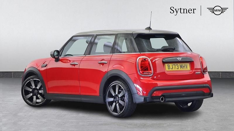 Used Mini Cooper Exclusive 134 HP (98 kW) 2023 Red Hatchback