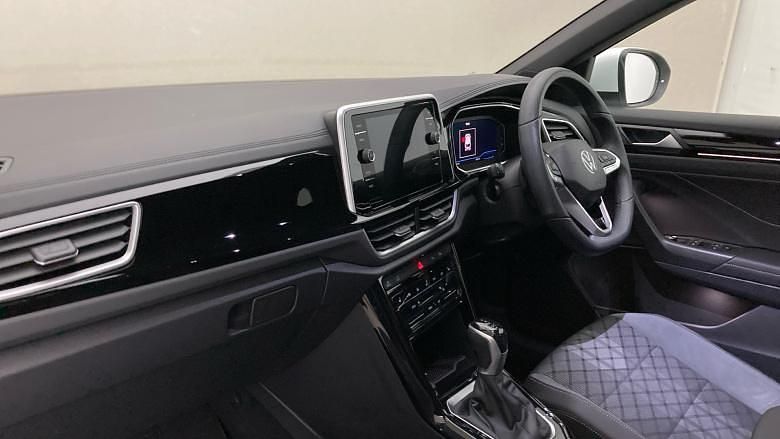Używany VW T-Roc R-line 150 KM (110 kW) 2024 Biały SUV