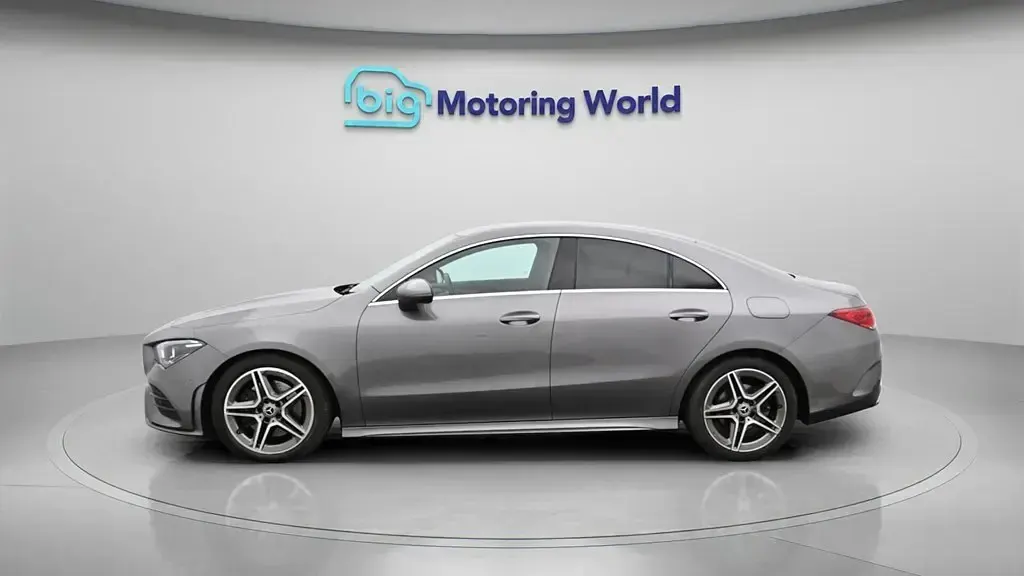 Usado Mercedes CLA200 AMG line 163 CV (119 kW) 2019 Gris Coupe