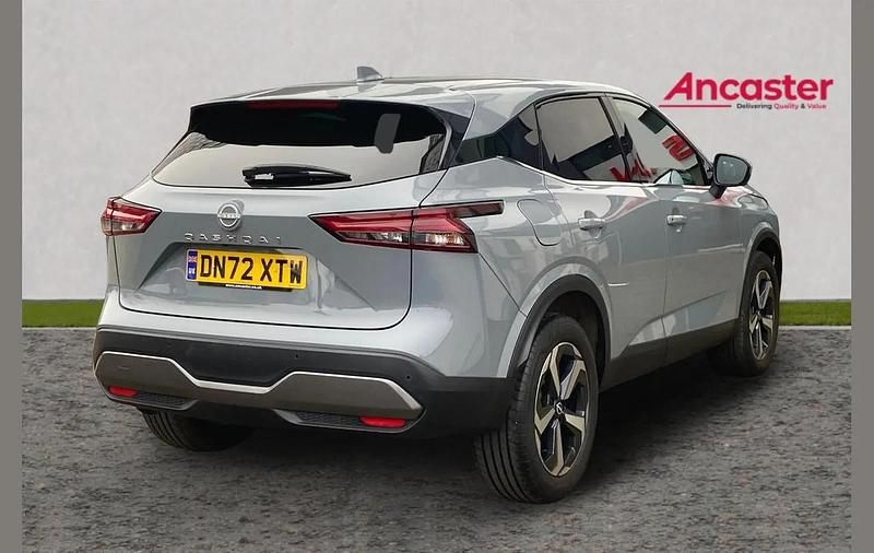 Used Nissan Qashqai N-Connecta 155 HP (114 kW) 2022 Grey SUV
