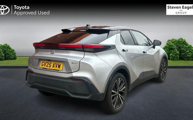 Used Toyota C-HR 140 HP (102 kW) 2026 SUV