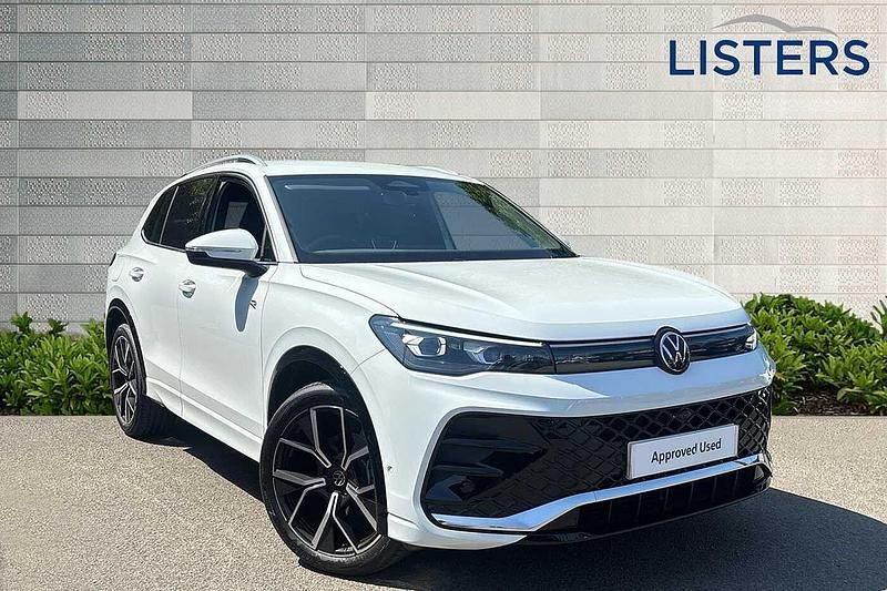 Pure white New 2025 VW Tiguan R-line SUV | £37,490 (Expensive) - Image 1/4