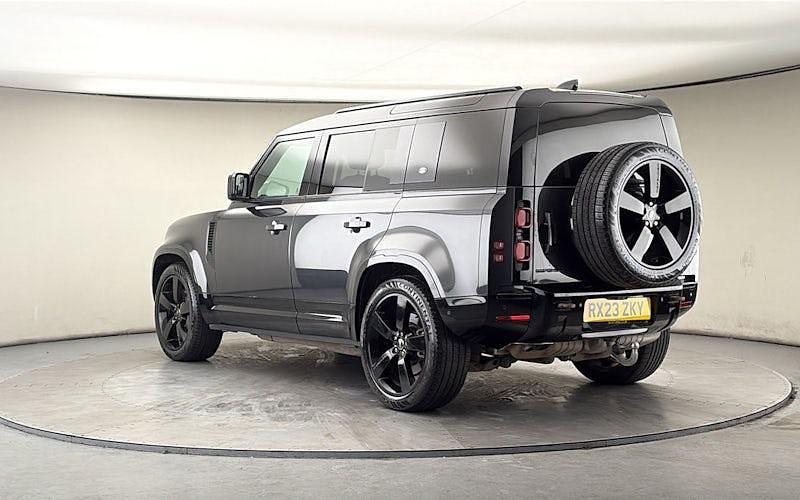 Usado Land Rover Defender HSE Dynamic 300 HP (220 kW) 2023 Cinzento SUV