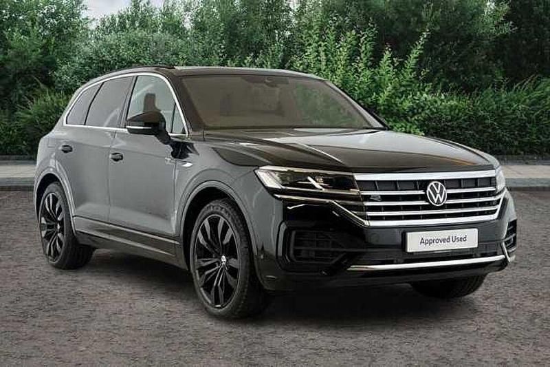 Used 2023 VW Touareg SUV | £41,990 (Good price) - Image 1/4