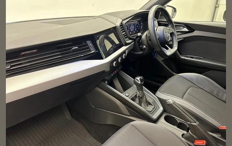 Used Audi A1 Black Edition 94 HP (69 kW) 2023 Silver Hatchback