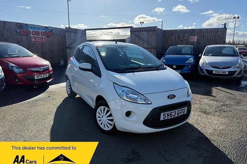 Used Ford Ka 69 HP (50 kW) 2013 White Hatchback