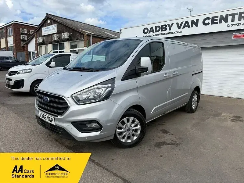Used Ford Transit Custom Limited 130 HP (95 kW) 2020 Silver Van