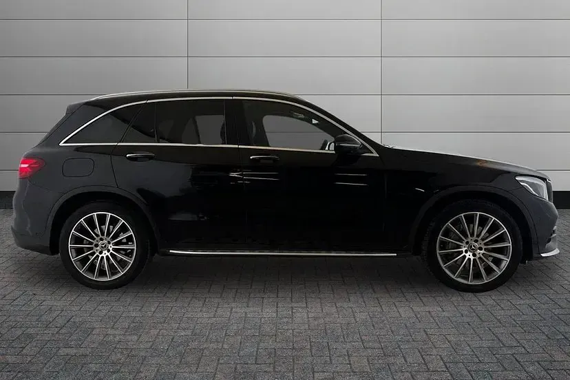 Used Mercedes GLC250 AMG Line Premium 201 HP (147 kW) 2018 Obsidian black SUV
