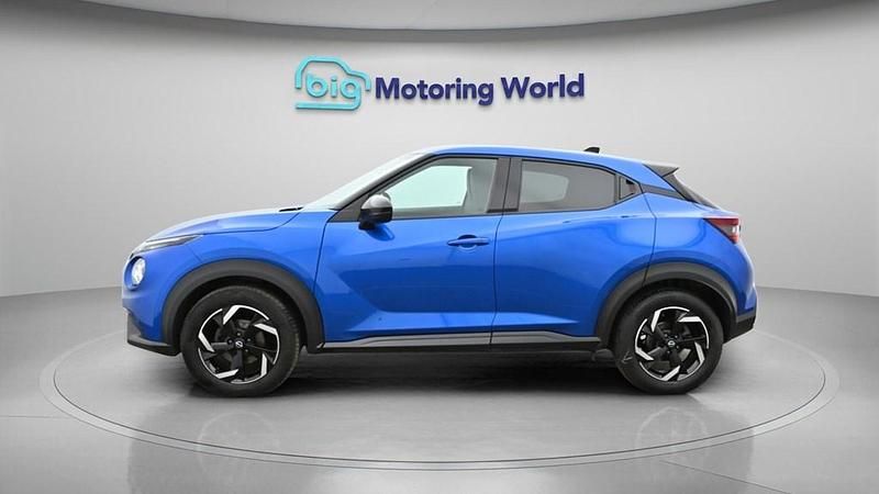 Used Nissan Juke N-Connecta 114 HP (83 kW) 2023 Blue SUV