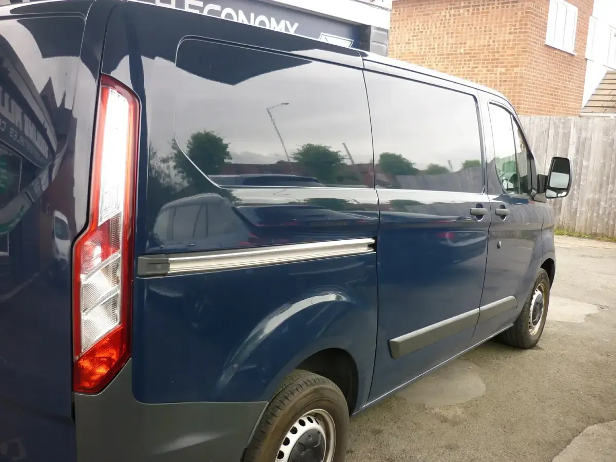 Used Ford Transit Custom 105 HP (77 kW) 2017 Blue Van